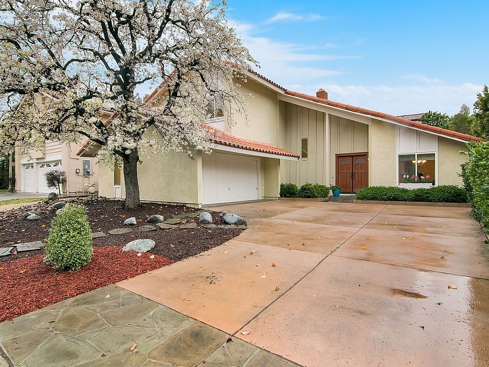 1st image of 10606 Canyon Lake Dr