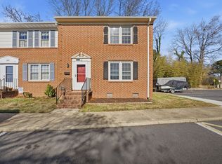 2 Charles Parish Dr, Poquoson, VA 23662