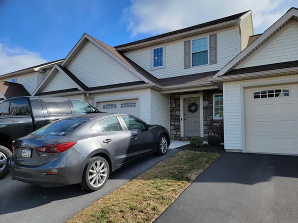 3 Maize Cir, Elizabethtown, PA 17022
