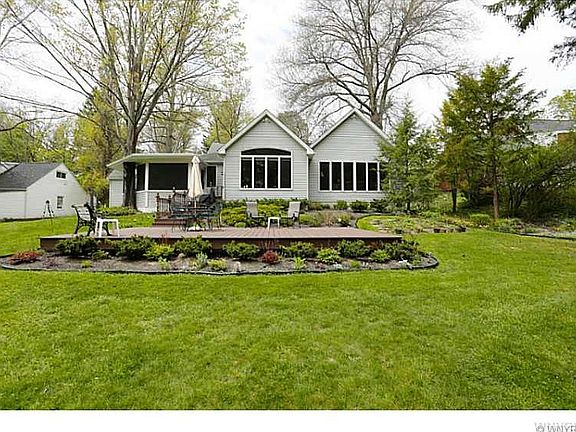 3rd image of 115 Chauncey Ln