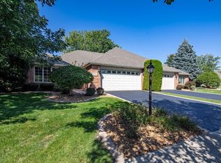8234 Meadow Ln, Saint John, IN 46373
