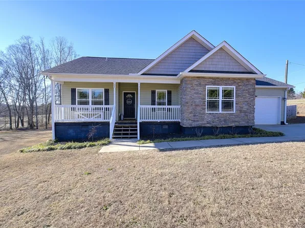 104 Faye Cir, Easley, SC 29640