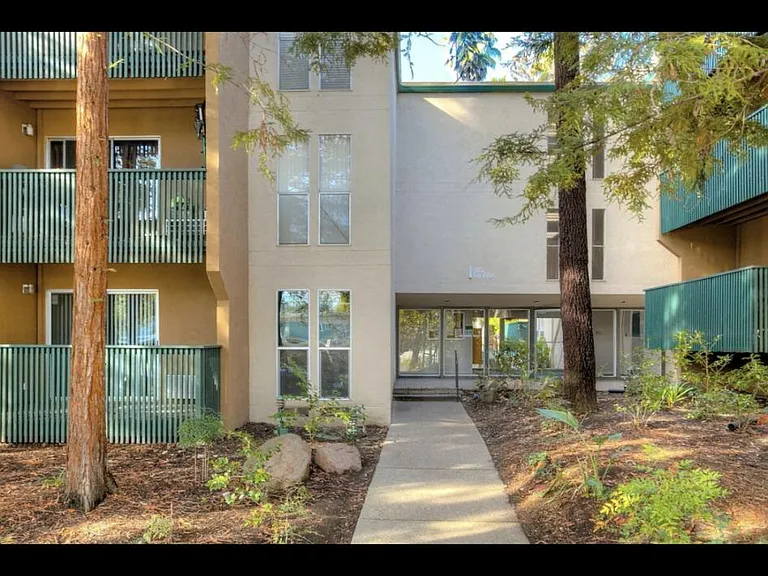 185 Sierra Dr #216 — Photo 25