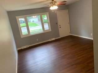 648 Waverly Rd, Davenport, IA 52804