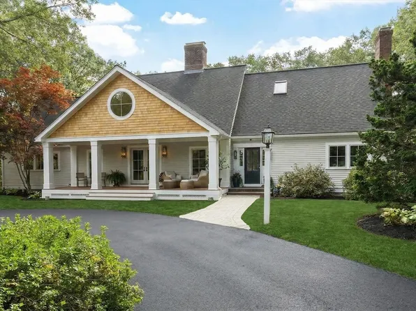 44 Sarah Way, Concord, MA 01742