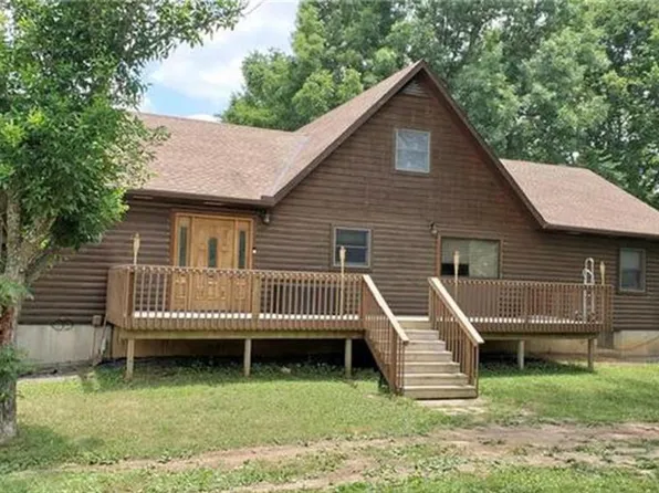 22817 French Dr, Peculiar, MO 64078