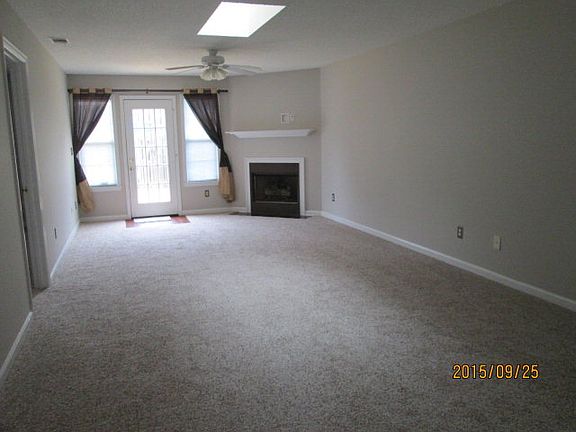 2nd image of 104 Wisteria Ct