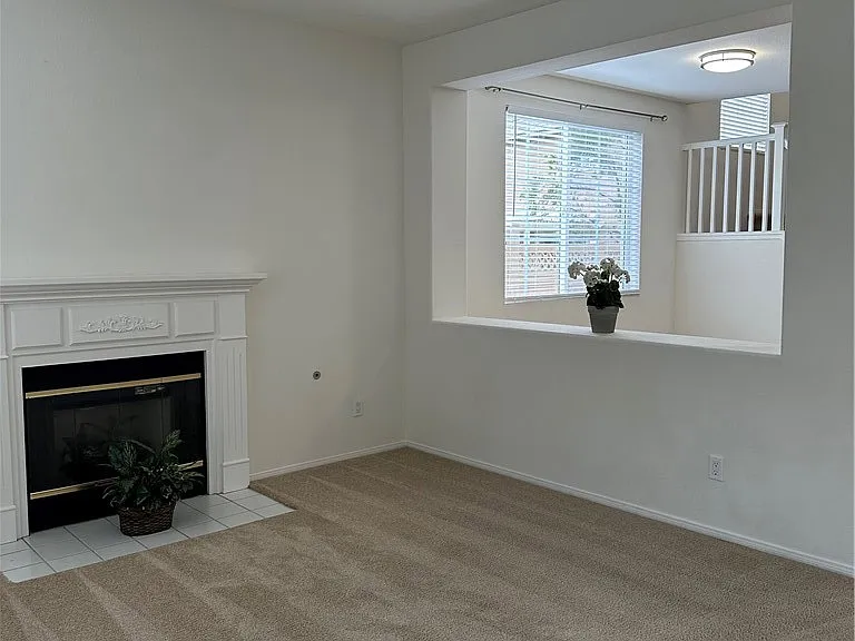 408 Middlebury Ct — Photo 8