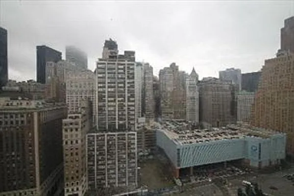 Rented by Corcoran | media 23