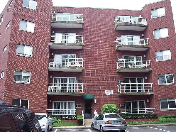 Washington St — Photo 21