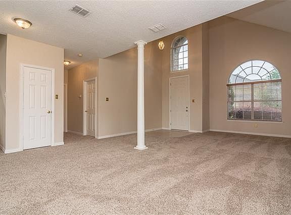 4th image of 8098 Palisades Dr