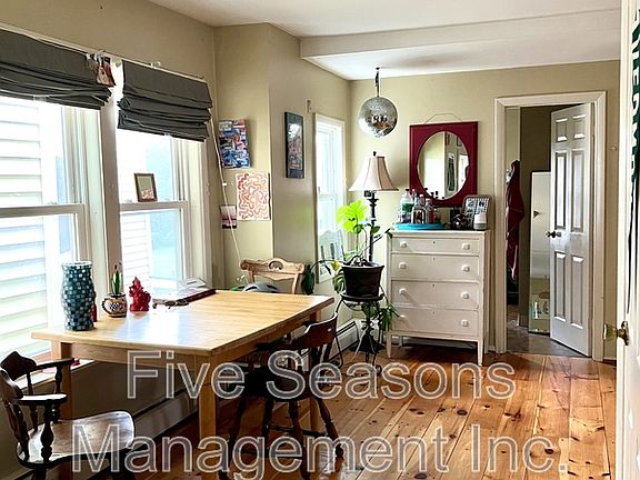 3rd image of 119-9 N Winooski Ave