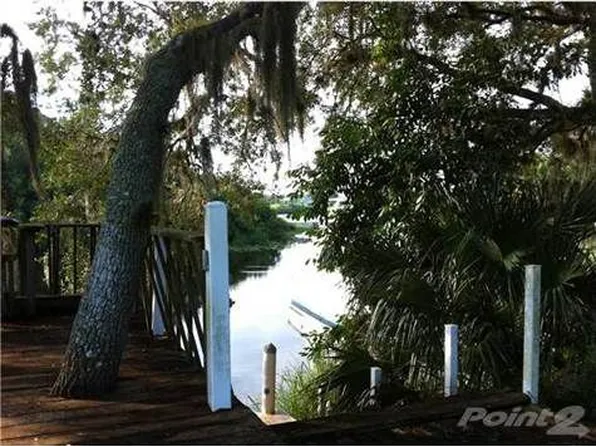 1305 Eagle Point Dr, Labelle, FL 33935