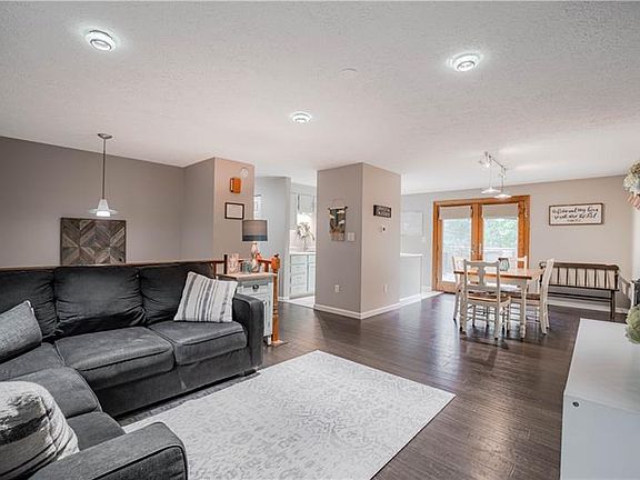 5th image of 701 Hartland Dr