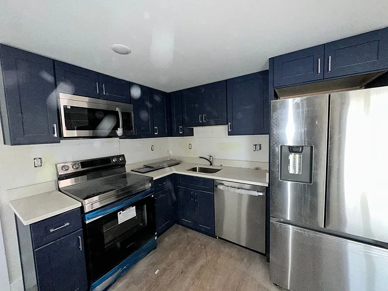 52nd Street Residences — Photo 64