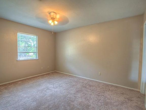 3rd image of 2909 Adrienne Dr