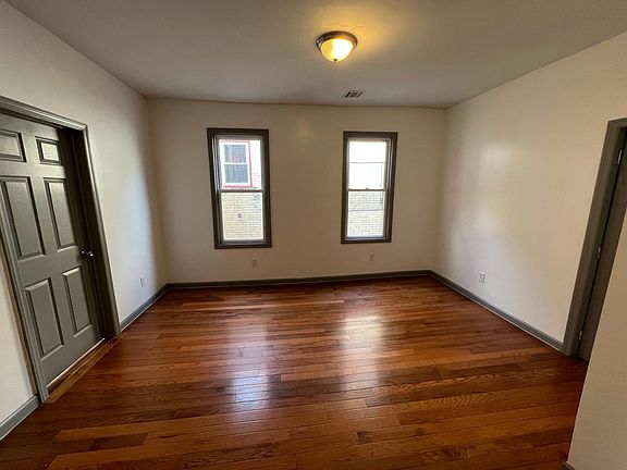3rd image of 21 Stuyvesant Ave APT 6