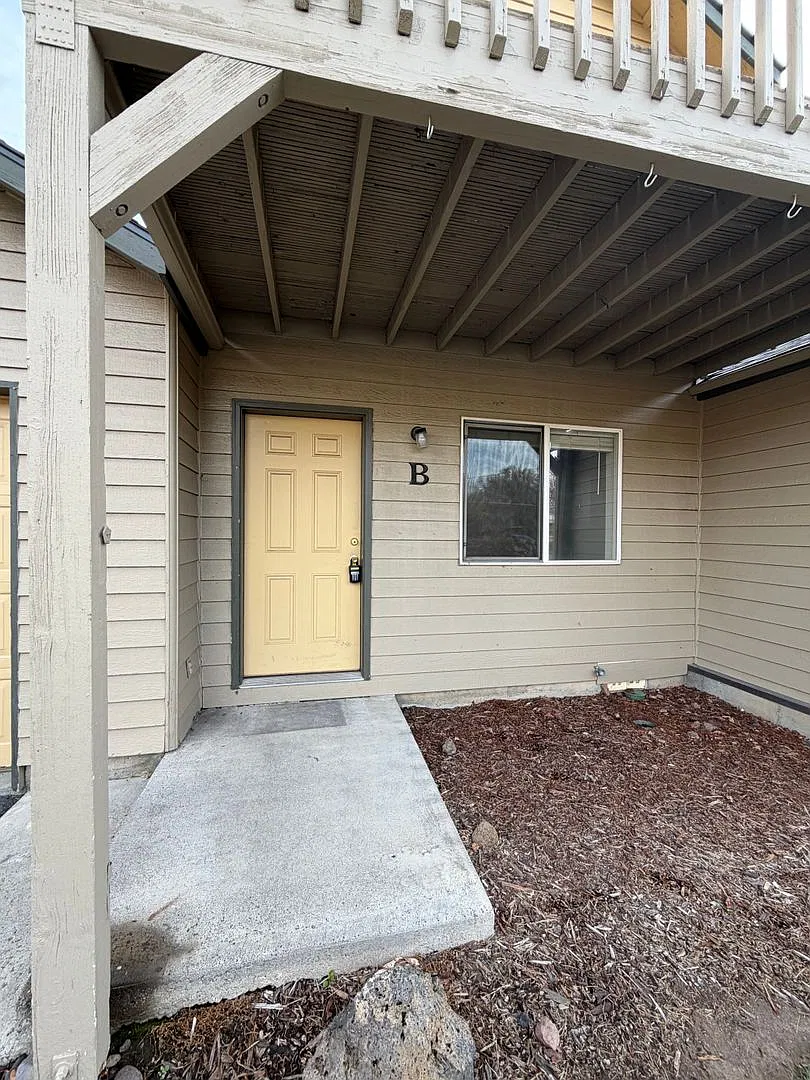 Rhea Timber Ave — Photo 2