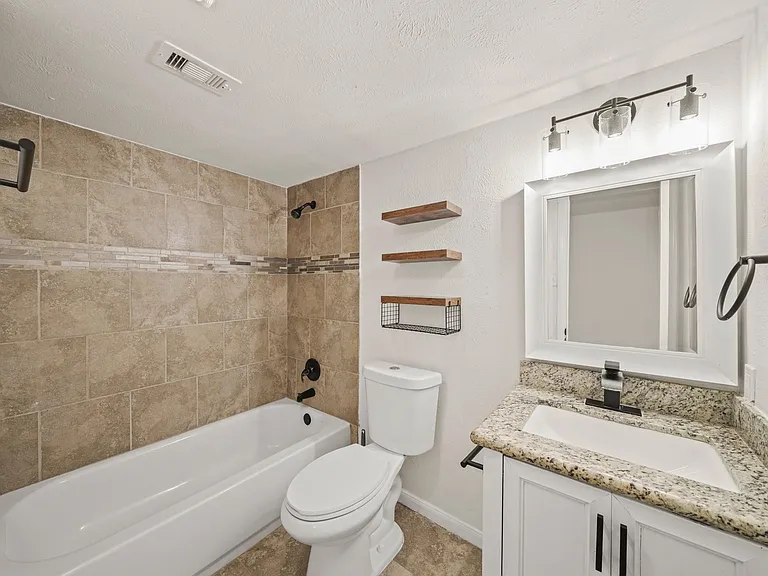 6711 Pickett Dr — Photo 20