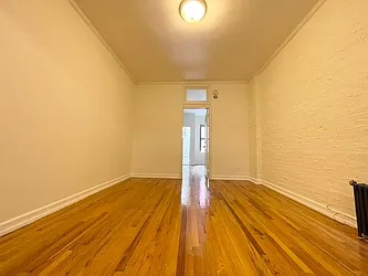 Rented by Century 21 Premier 