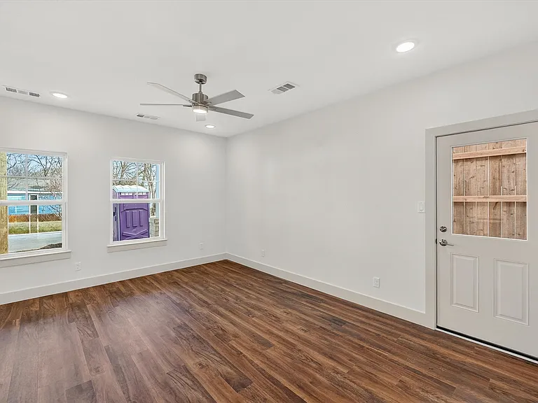 500 E Kimball St #1 — Photo 4