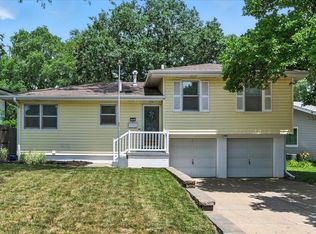 34 Crestwood Dr, Council Bluffs, IA 51503