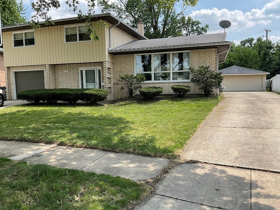 1st image of 459 E 169th St