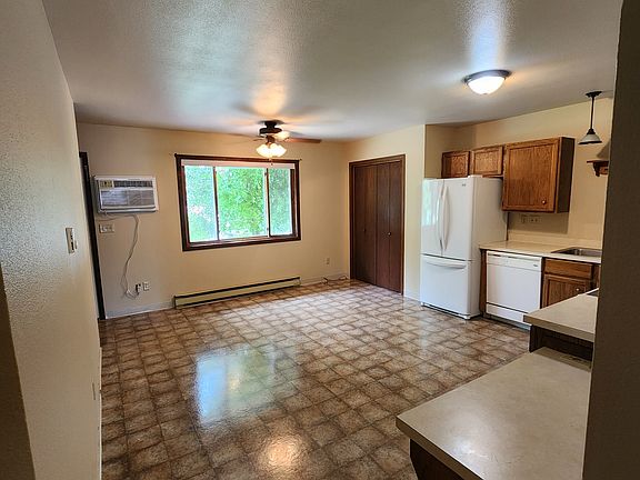 4th image of 3323 Lynn Ave