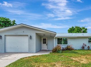 911 Seneca Rd, Venice, FL 34293