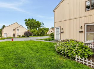 1 Kings Ct APT A, Mohegan Lake, NY 10547