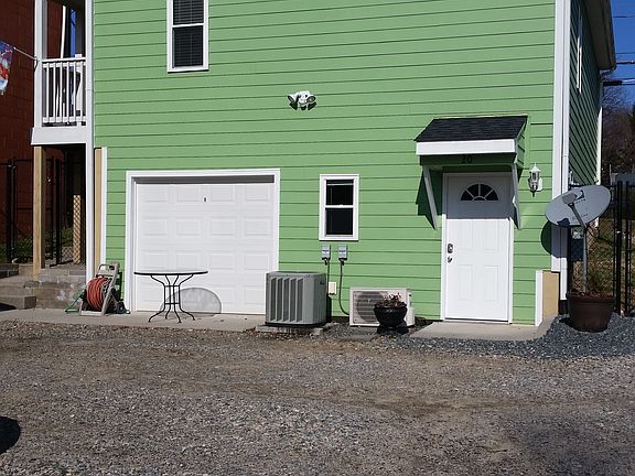 Back - Garage and studio