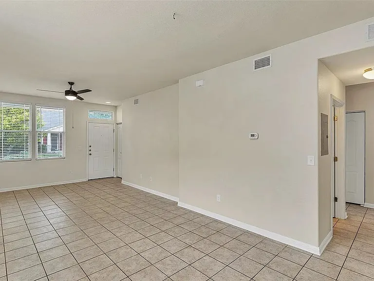 334 Newberry Main Cv — Photo 20