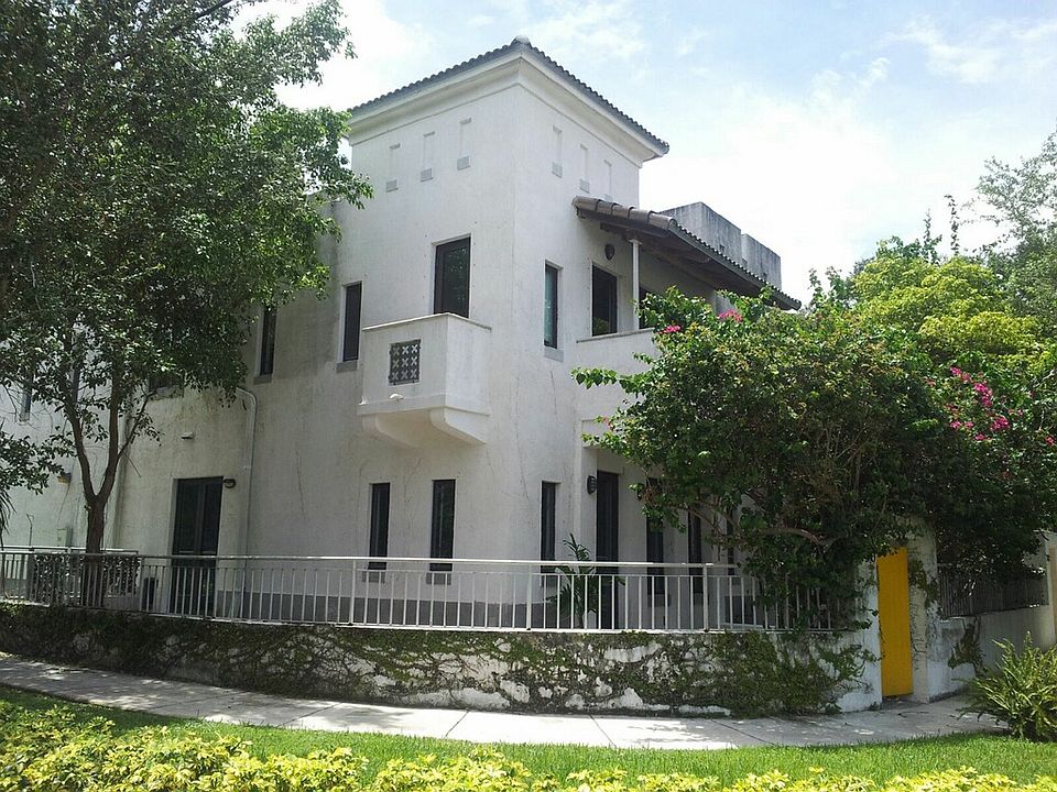 1st image of 3150 Jackson Ave #1