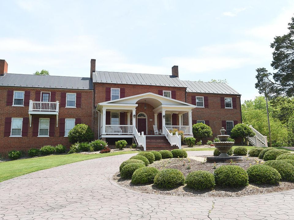 1st image of 246 Stoneridge Ln