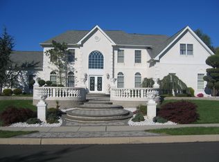 86 Grenville Cir, Churchville, PA 18966