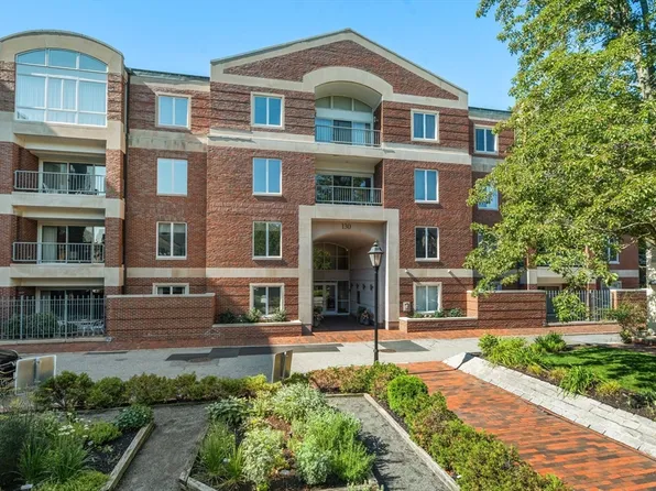 130 Mount Auburn St APT 406, Cambridge, MA 02138