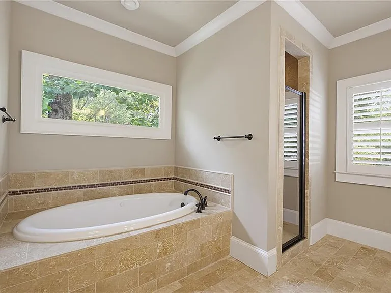 1452 Woodland Hills Dr NE — Photo 40