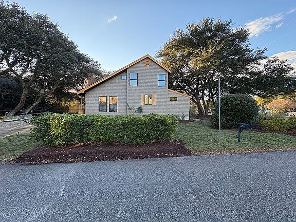 3rd image of 2701 Shore Dr