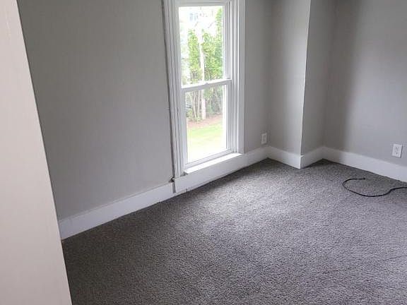 4th image of 15 E Main St Floor 2