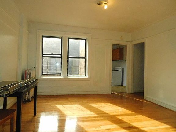 2nd image of 1531 Taylor Ave APT 24