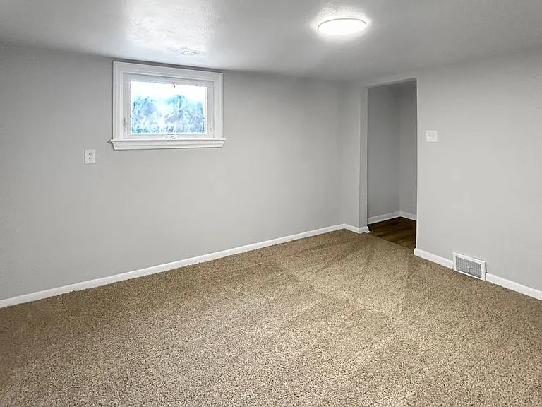 62 Noblestown Rd — Photo 48