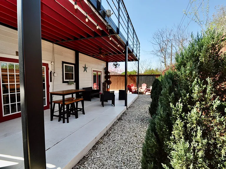 3330 Beran Dr — Photo 37