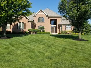 1637 Burr Oak Dr, Libertyville, IL 60048