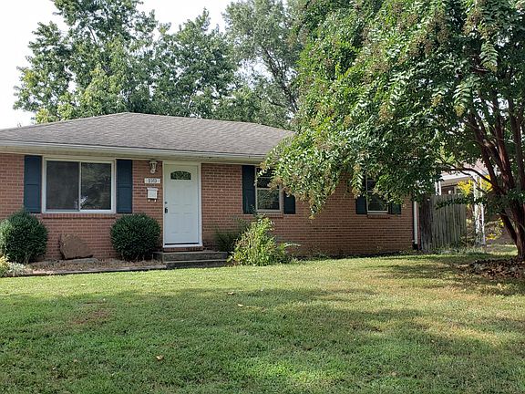 3rd image of 2313 S Saint James Blvd