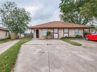 404 Claire Ct, Arlington, TX 76012