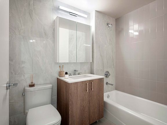 4th image of 180 W 20th St APT 4B