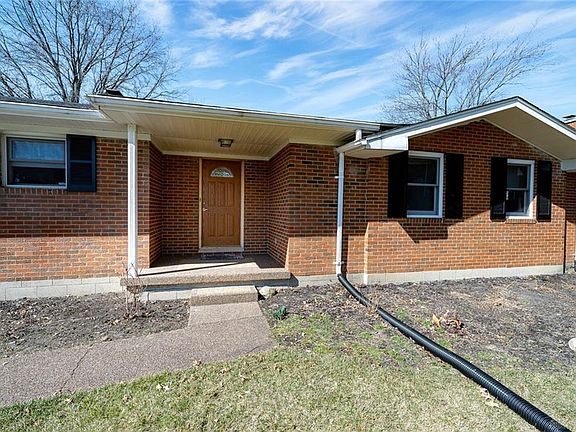 2nd image of 3639 Mary Ann Dr