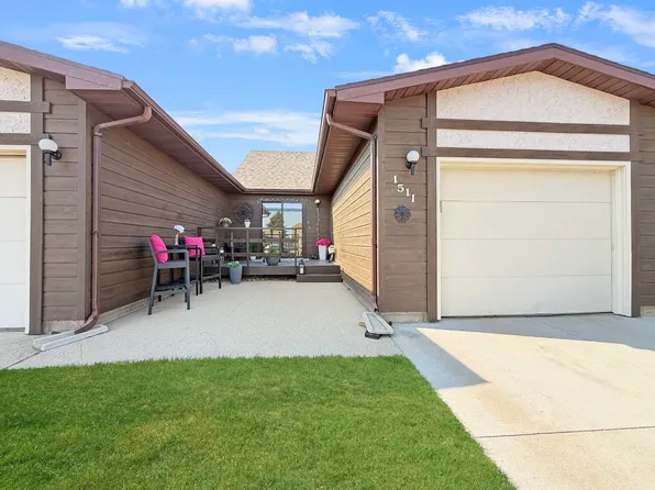 1511 18th Ave SW, Minot, ND 58701