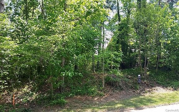 3rd image of 279 Cumberland Ave