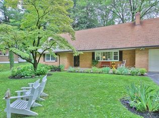 1130 Bridle Path Rd, Bethlehem, PA 18017